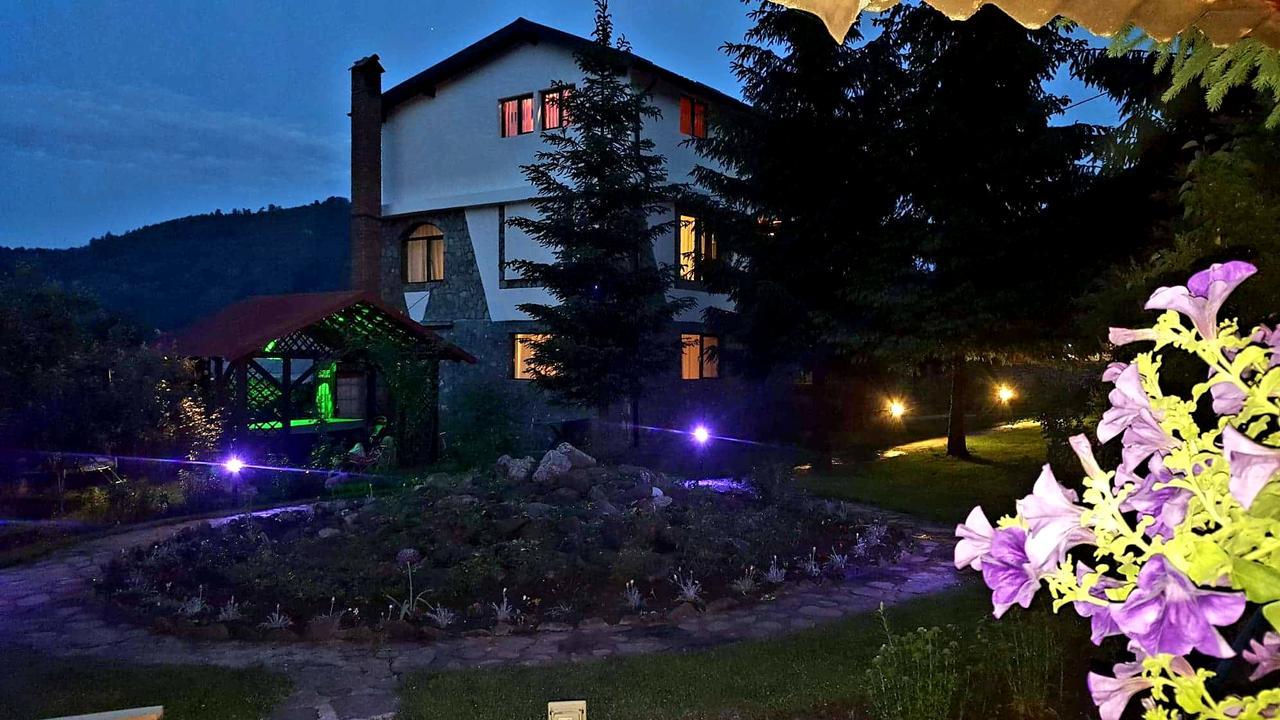 Vila Karina Teşila Exteriér fotografie